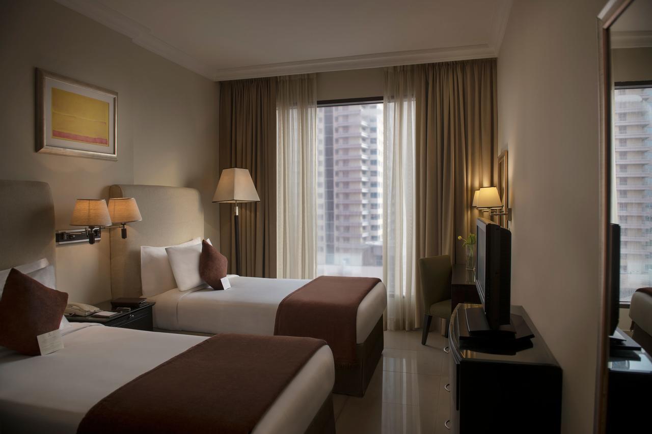Two Seasons Hotel & Apartments Dubai Exterior photo
